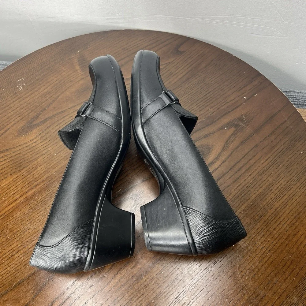 Clarks Bendables Shoes Women's 8.5M Black Leather‎ Pump Heel Block Heel Career